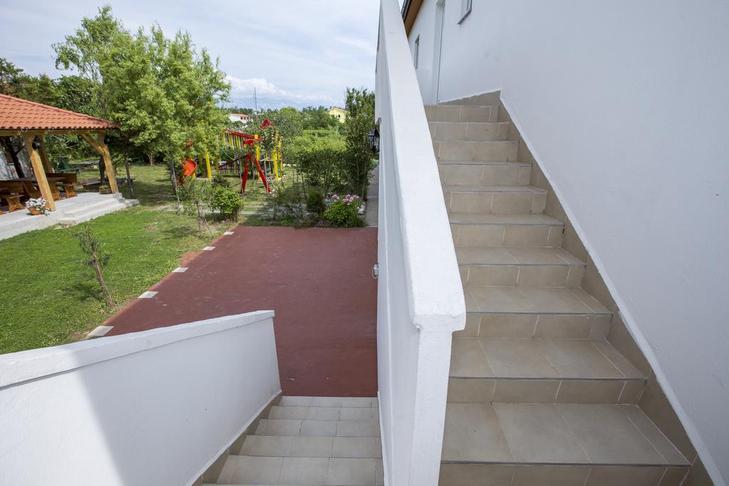 Apartments Simona Lopar Buitenkant foto